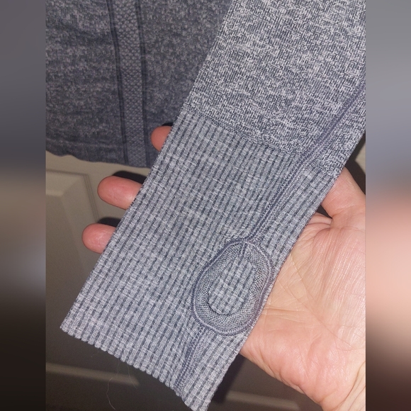 VGUC Lululemon Swiftly Long Sleeve Rare Gray Fade 4 - Picture 3 of 8